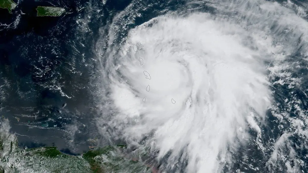 Imagen de satélite del huracán María acercándose a las Antillas en 2017